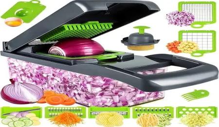 Set complet de tocător manual pentru legume cu 16 accesorii pentru tăiat, ras și tocat.