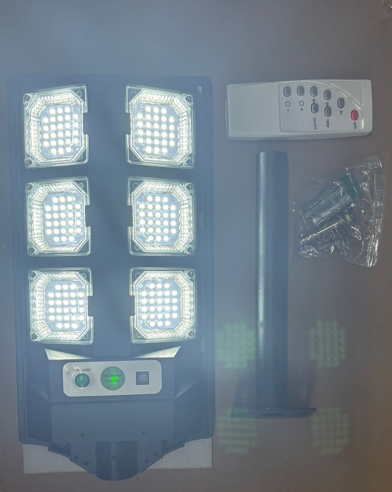 Lampă Solară Stradală 50W cu Panou Solar și Telecomandă – LED Exterior IP66, Senzor Mișcare și Lumină